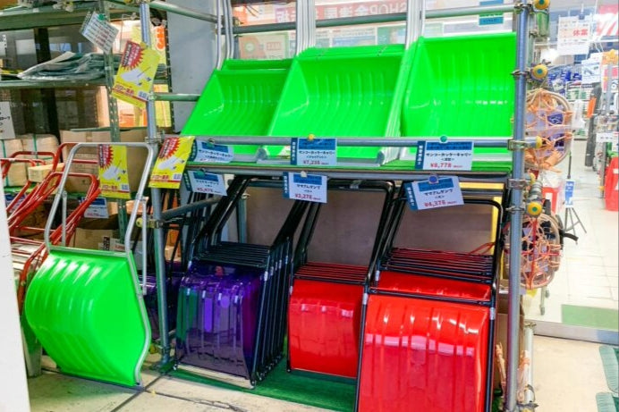 【除雪用品】雪かきスコップ・スノーダンプなどを販売中です!売り切れる前に備えませんか?