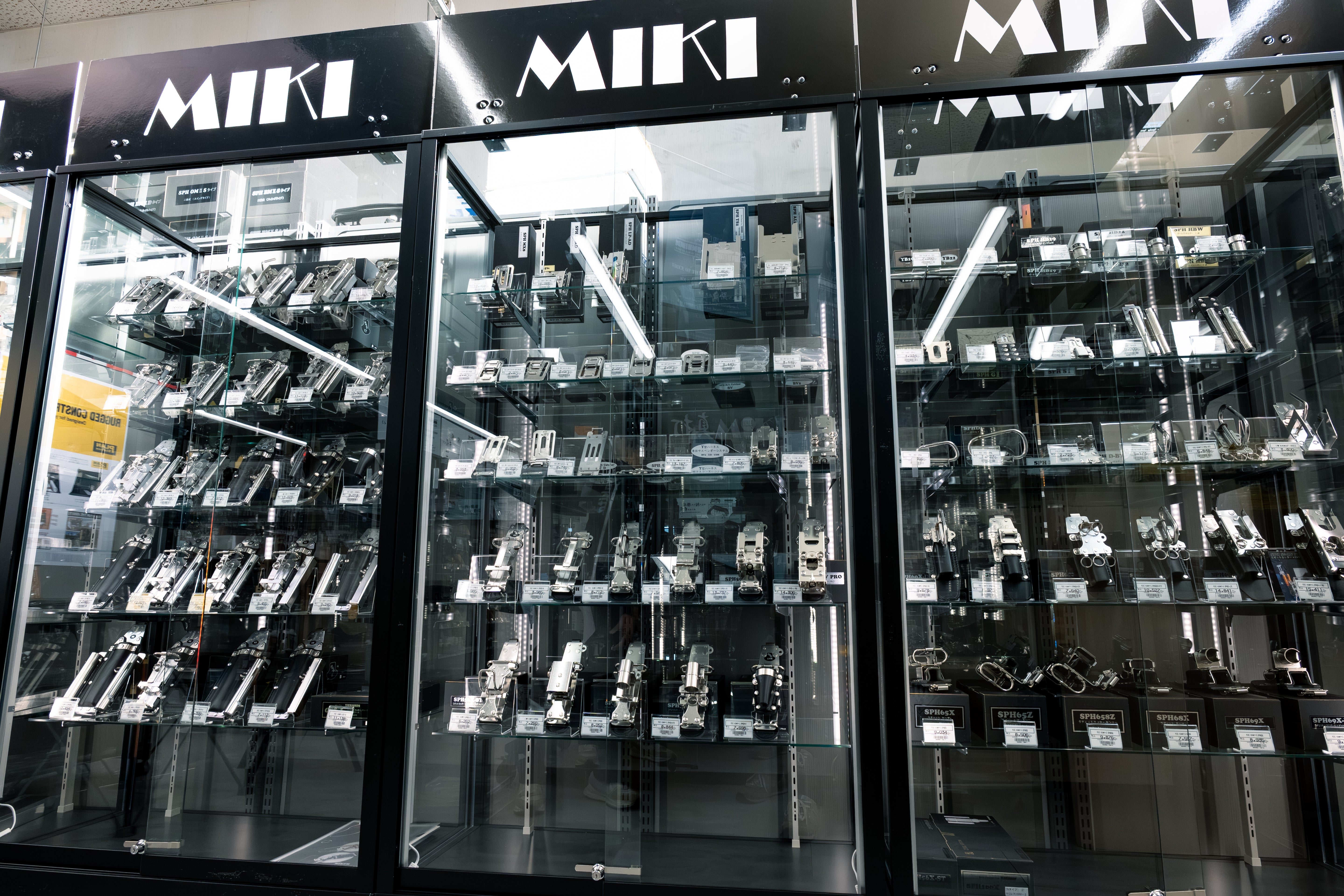 プロSHOP金津屋MIKI売り場
