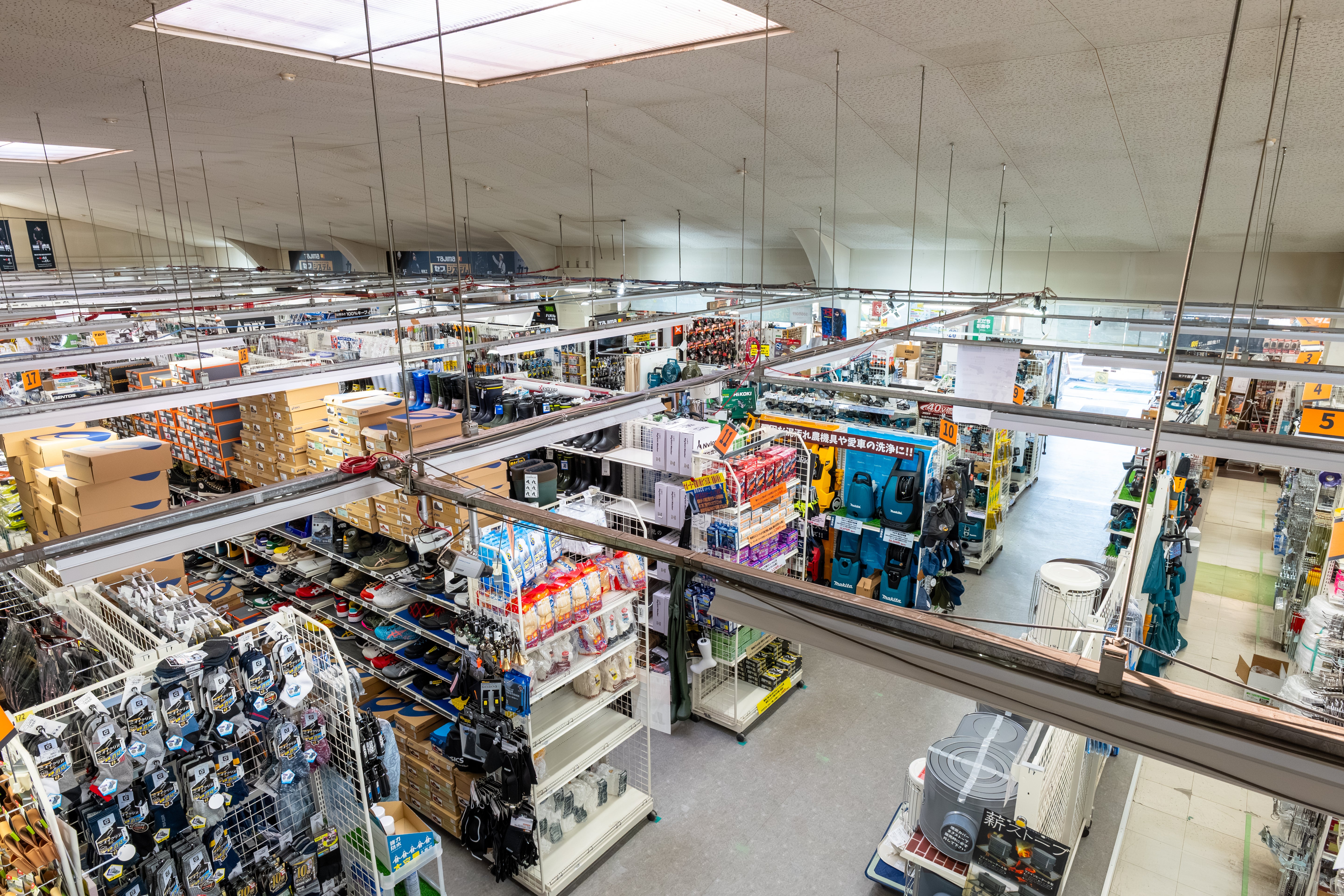 プロSHOP金津屋売り場