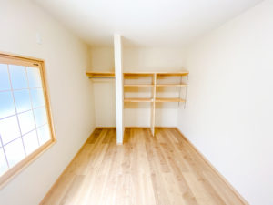 【五泉市】寝室を丸ごとリフォーム！シンプルで眠りにミートした空間をご提案！