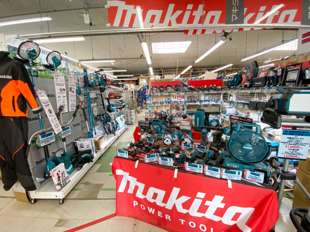 金津屋のマキタ売り場