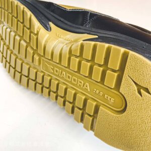 ドンケル　ディアドラ　フィンチ靴底ビュー