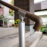 【五泉市】介護保険を使った住宅改修リフォーム、玄関手すりを取付けて昇り降りを安全に！